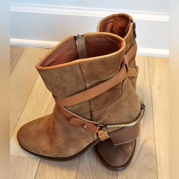 Sundance Ambleside Boots 9B - Picture 5 of 10